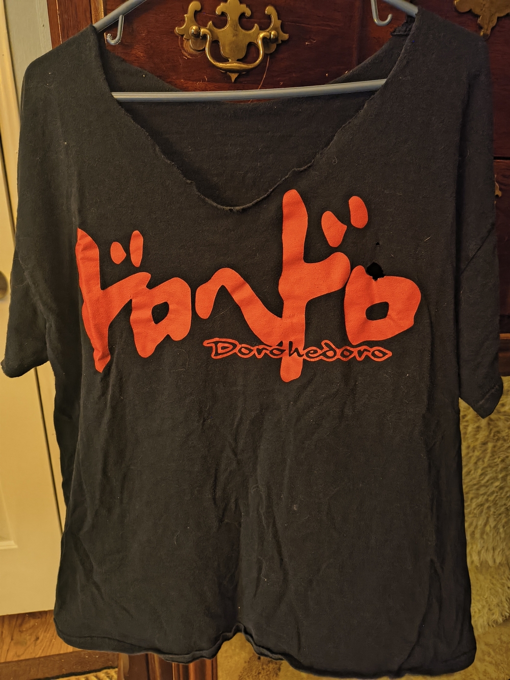 Dorohedoro Anime Distressed Shirt Size Large Cut Out V Neck